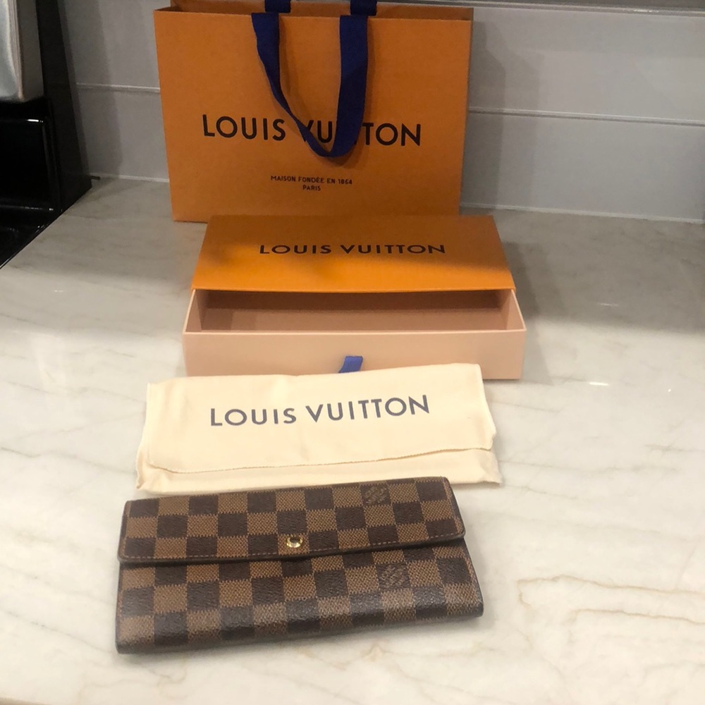 Louis Vuitton Sarah Wallet Damier